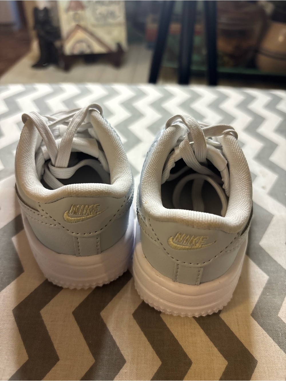 Nike Kids Low Top Sneakers - Light blue  & White - Picture 4 of 7